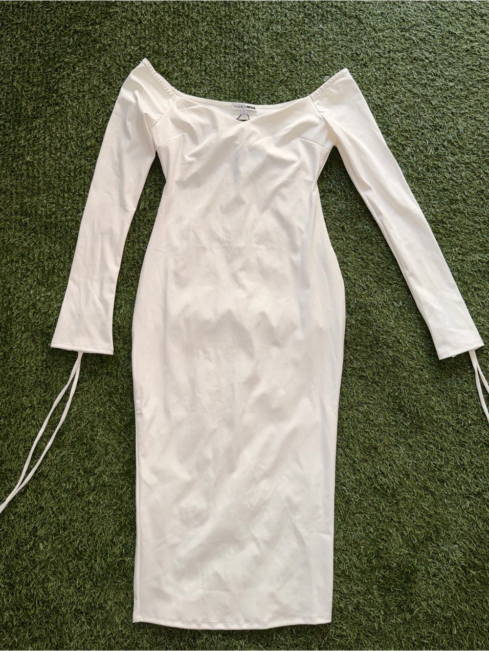 Fashion Nova Lola Off Shoulder Midi Dress – White 🤍
